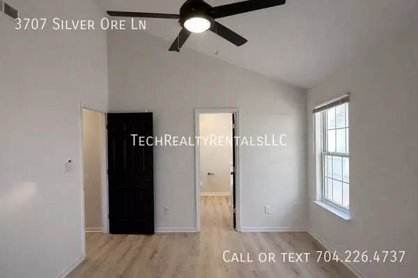 3 bedrooms apartment for rent in Oakdale - North Charlotte, Charlotte