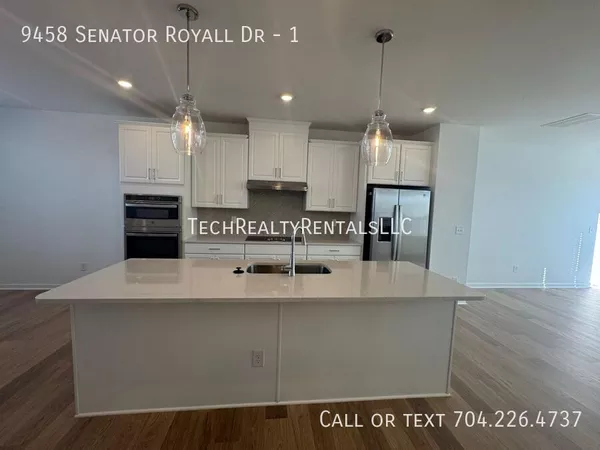 4 bedrooms apartment for rent in Mallard Creek - Withrow Downs - North Charlotte, Charlotte