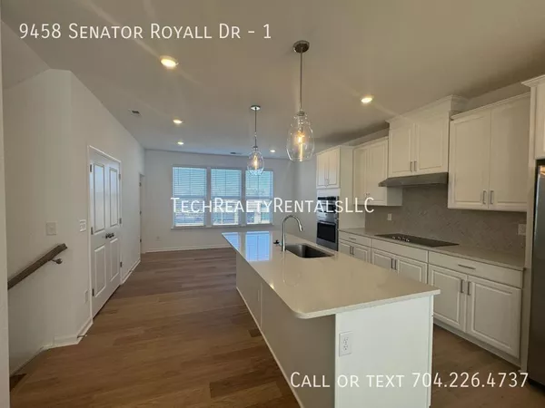 4 bedrooms apartment for rent in Mallard Creek - Withrow Downs - North Charlotte, Charlotte