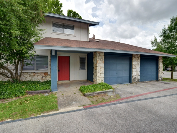 2 bedrooms apartment for rent in Southeast Austin - South Austin, Austin
