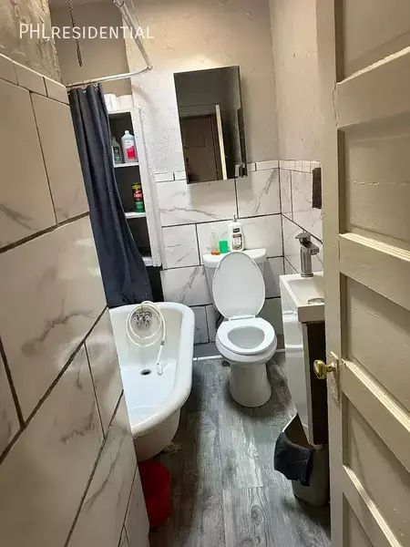 3 bedrooms apartment for rent in Fern Rock - North Philadelphia, Philadelphia