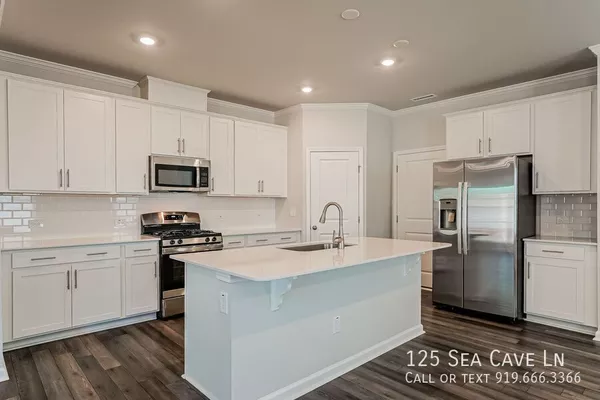 3 bedrooms apartment for rent in Auburn - South Raleigh, Raleigh