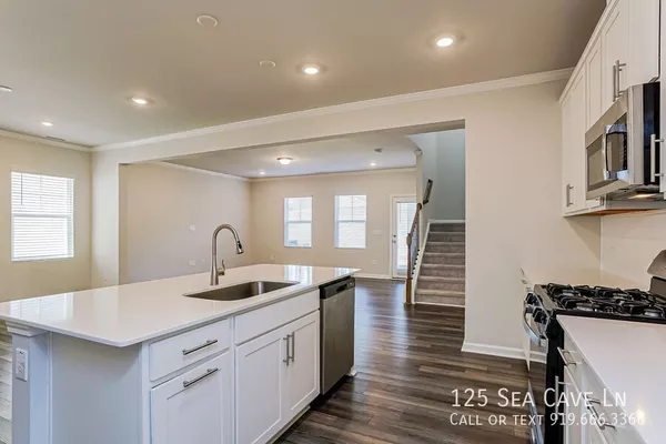 3 bedrooms apartment for rent in Auburn - South Raleigh, Raleigh