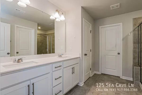 3 bedrooms apartment for rent in Auburn - South Raleigh, Raleigh