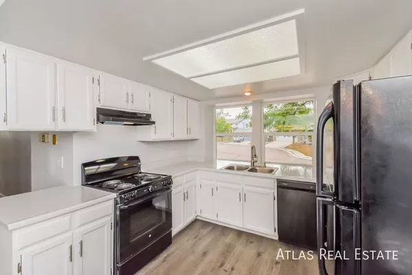 4 bedrooms apartment for rent in Briargate - North COS, Colorado Springs