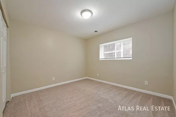 4 bedrooms apartment for rent in Elyria Swansea - North Denver, Denver