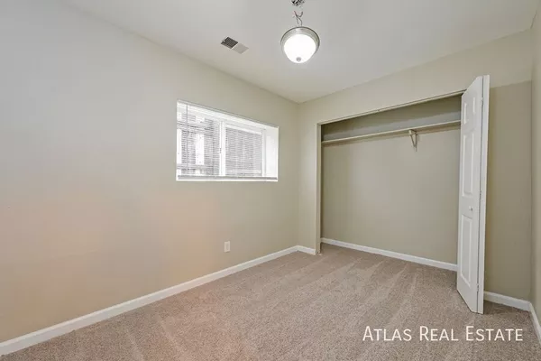 4 bedrooms apartment for rent in Elyria Swansea - North Denver, Denver
