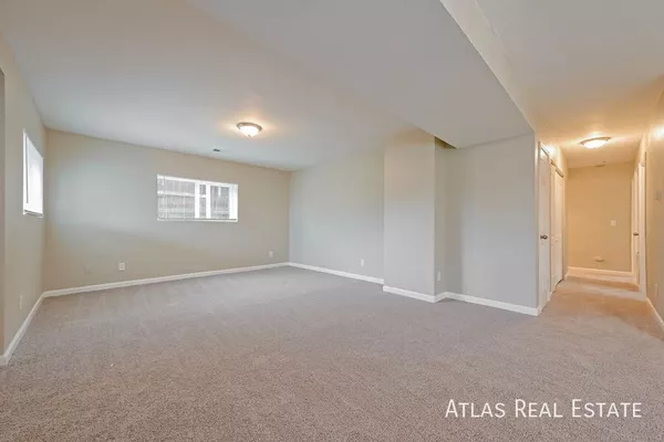 4 bedrooms apartment for rent in Elyria Swansea - North Denver, Denver