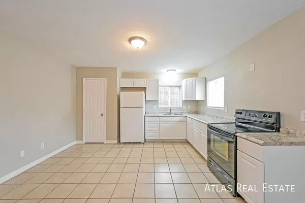 4 bedrooms apartment for rent in Elyria Swansea - North Denver, Denver