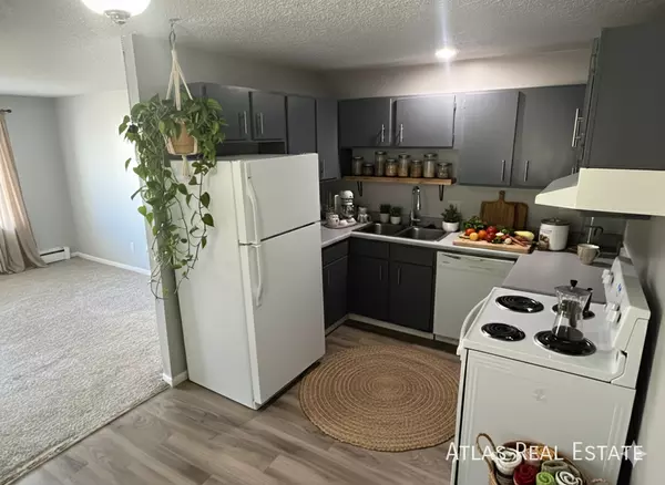 2 bedrooms apartment for rent in Old Colorado City - Central COS, Colorado Springs