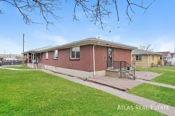 4 bedrooms apartment for rent in Athmar Park - West Denver, Denver