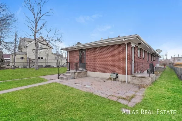 4 bedrooms apartment for rent in Athmar Park - West Denver, Denver