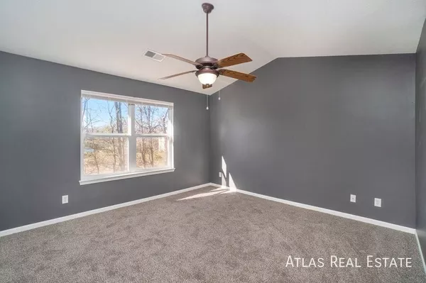 3 bedrooms apartment for rent in Gladstone - Outer KCMO, Kansas City