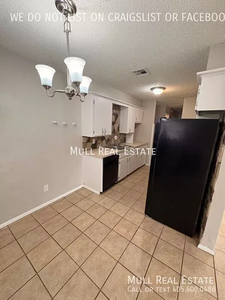 4 bedrooms apartment for rent in Warr Acres - Central OKC, Oklahoma City