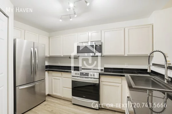 2 bedrooms apartment for rent in University Hills - South Denver, Denver