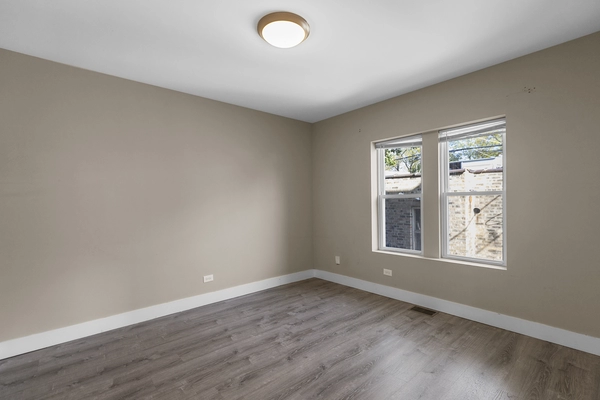 4 bedrooms apartment for rent in West Ridge - Far North Side, Chicago