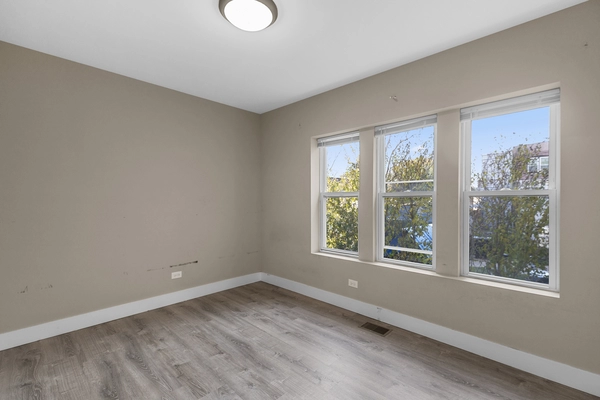 4 bedrooms apartment for rent in West Ridge - Far North Side, Chicago