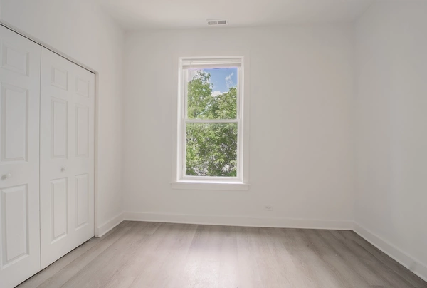 3 bedrooms apartment for rent in Humboldt Park - West Side, Chicago