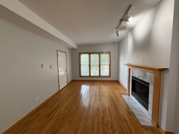 3 bedrooms apartment for rent in Ukrainian Village - West Side, Chicago