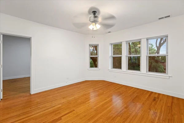 2 bedrooms apartment for rent in Irving Park - Northwest Side, Chicago