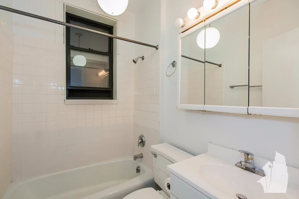 2 bedrooms apartment for rent in Gold Coast - Central, Chicago