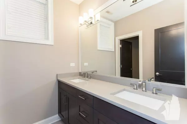 2 bedrooms apartment for rent in Lincoln Park - North Side, Chicago