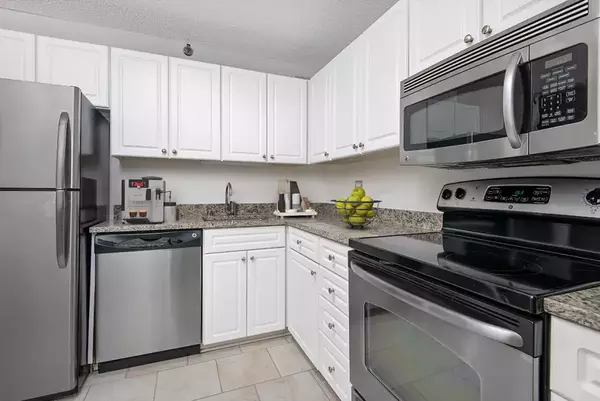 2 bedrooms apartment for rent in Magnificent Mile - Central, Chicago