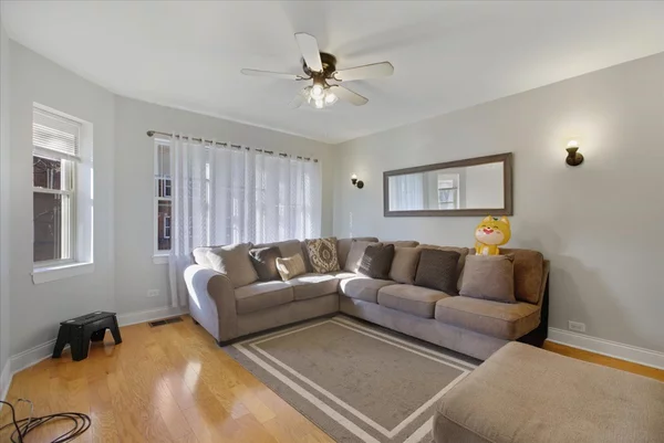 2 bedrooms apartment for rent in Irving Park - Northwest Side, Chicago