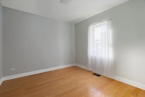 2 bedrooms apartment for rent in Irving Park - Northwest Side, Chicago