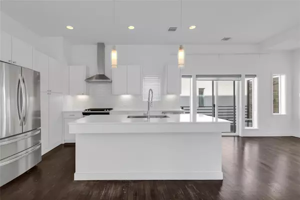 3 bedrooms apartment for rent in Old East Dallas - Ne Dallas, Dallas