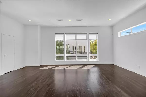 3 bedrooms apartment for rent in Old East Dallas - Ne Dallas, Dallas