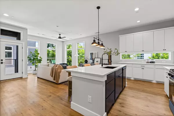 3 bedrooms apartment for rent in Old East Dallas - Ne Dallas, Dallas