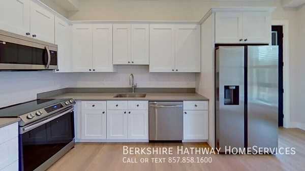 3 bedrooms apartment for rent in Brighton - Boston, Boston