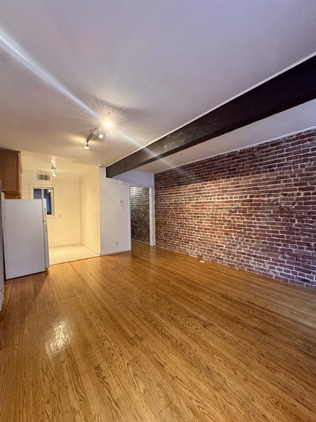 2 bedrooms apartment for rent in Chinatown SF - San Francisco, San Francisco