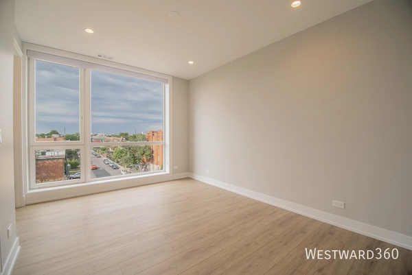 3 bedrooms apartment for rent in Douglas - South Side, Chicago