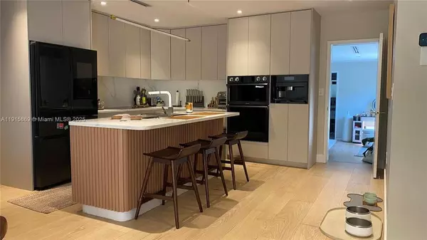 4 bedrooms apartment for rent in Coral Way - Miami, Miami