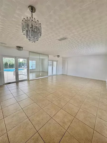 3 bedrooms apartment for rent in Westchester FL - Miami Dade, Miami