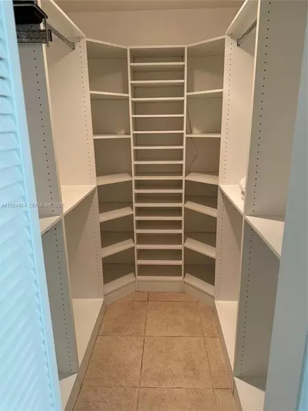 3 bedrooms apartment for rent in Westchester FL - Miami Dade, Miami