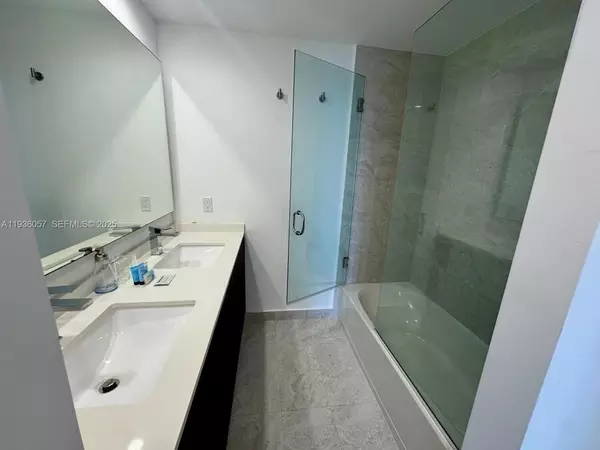 2 bedrooms apartment for rent in Edgewater MIA - Miami, Miami