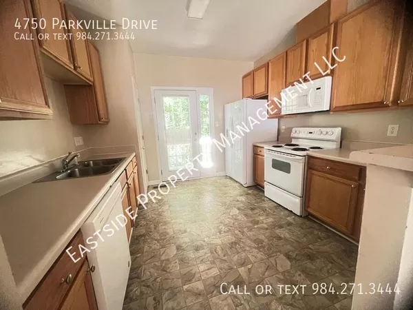3 bedrooms apartment for rent in Millbrook - North Raleigh, Raleigh