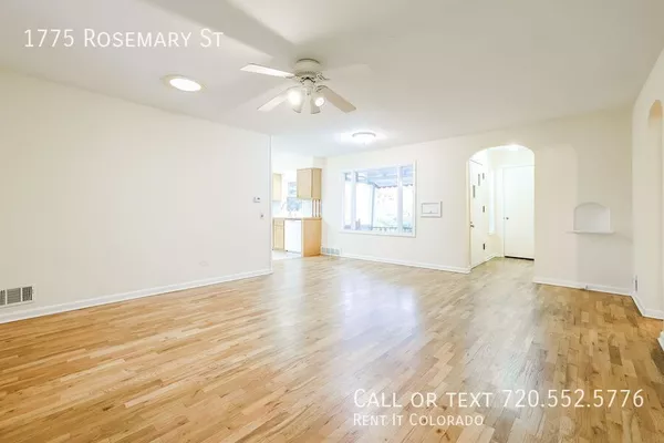 4 bedrooms apartment for rent in East Colfax - East Denver, Denver