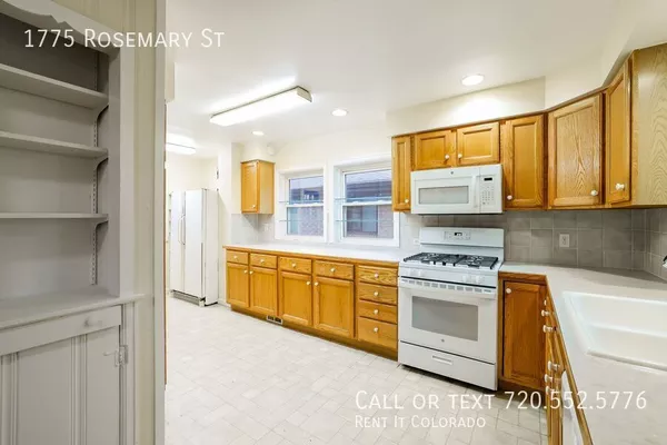 4 bedrooms apartment for rent in East Colfax - East Denver, Denver