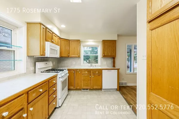 4 bedrooms apartment for rent in East Colfax - East Denver, Denver