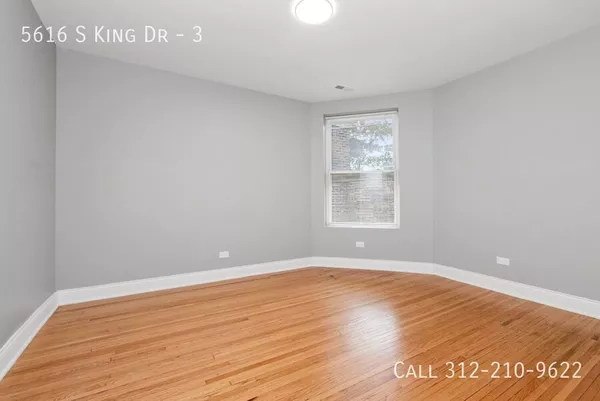 4 bedrooms apartment for rent in Washington Park - South Side, Chicago