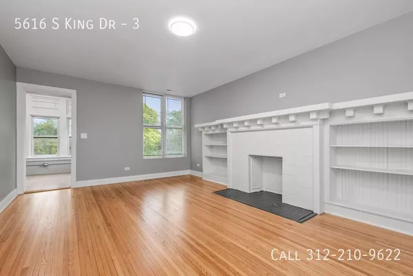 4 bedrooms apartment for rent in Washington Park - South Side, Chicago