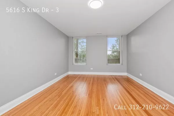 4 bedrooms apartment for rent in Washington Park - South Side, Chicago