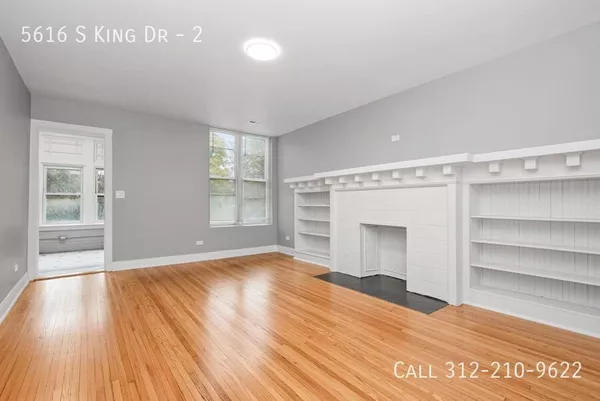 4 bedrooms apartment for rent in Washington Park - South Side, Chicago