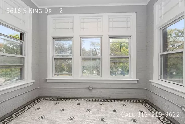 4 bedrooms apartment for rent in Washington Park - South Side, Chicago