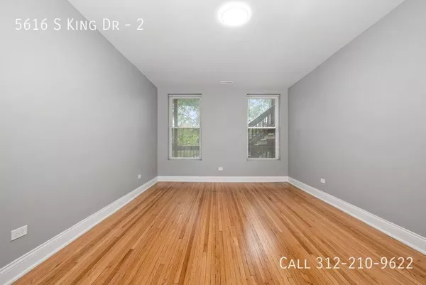 4 bedrooms apartment for rent in Washington Park - South Side, Chicago