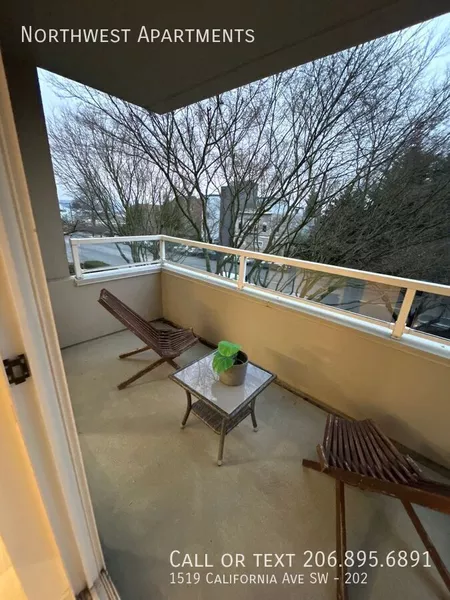 2 bedrooms apartment for rent in North Admiral - West Seattle, Seattle